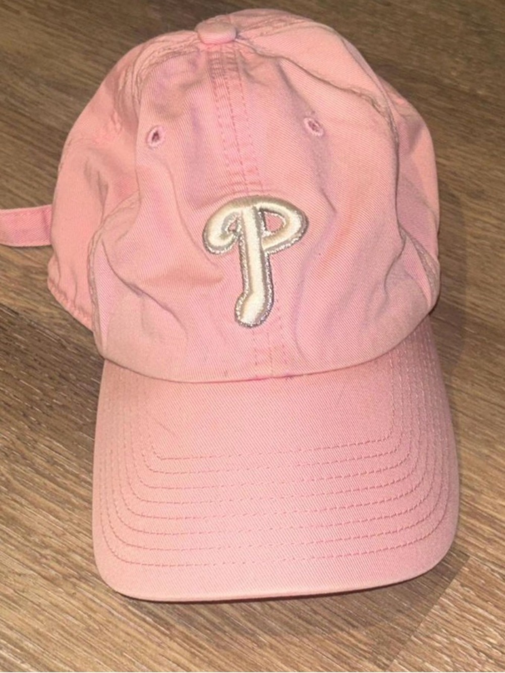 Twins enterprise Phillies Distressed Sun faded Hat breast cancer / mothers day